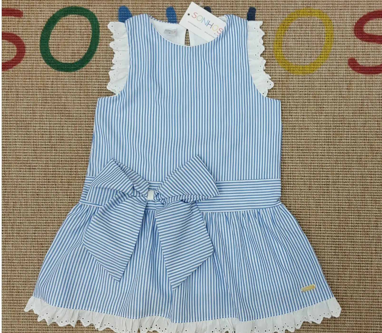 Vestido listrado azul e branco