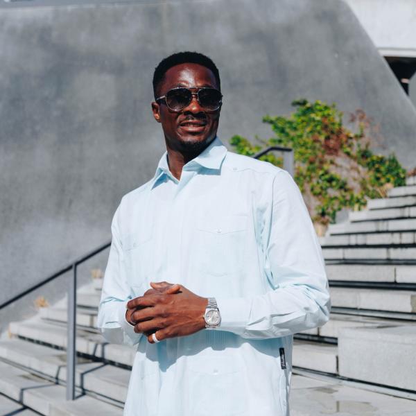 Light Blue Long Sleeve Cotton Sateen Embroidered Multi-Pocket Men’s Shirt