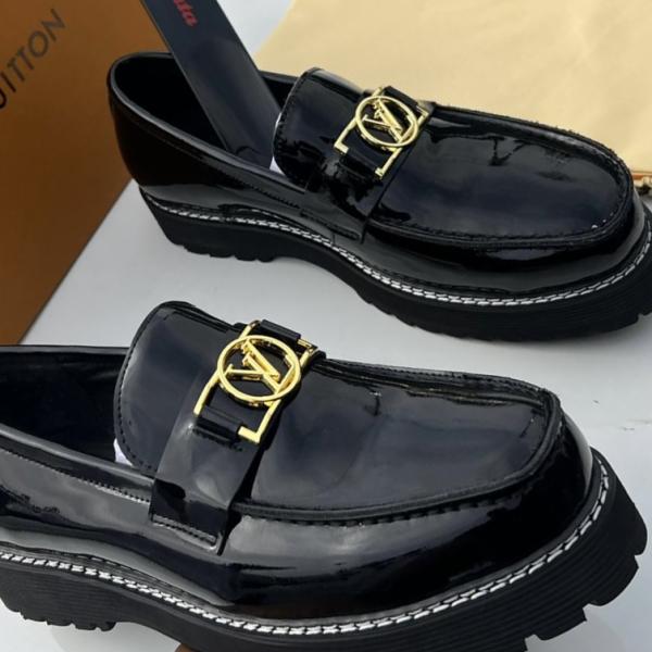 Louis Vuiton formal shoes