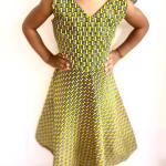 Vestido africano fundo amarelo.