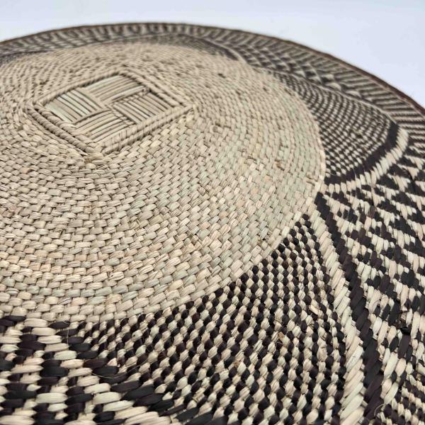 Safiri Artisan Rounded Kitchen Board